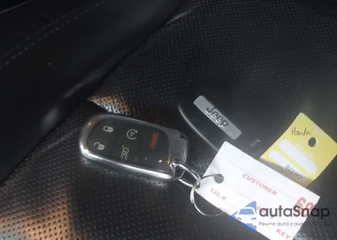 2018 Jeep Grand Cherokee Summit 4X4 z USA, uszkodzony, nr VIN 1C4RJFJG8JC443807